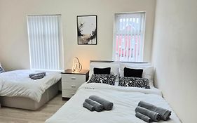 Rooms In Manchester 6 Minutes Drive To Victoria Station