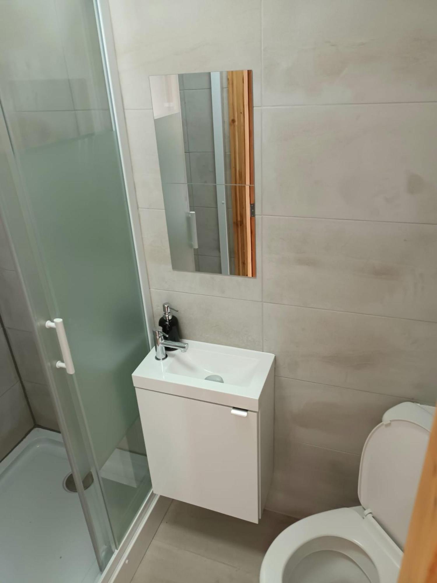 Rooms In Manchester 6 Minutes Drive To Victoria Station Exterior photo